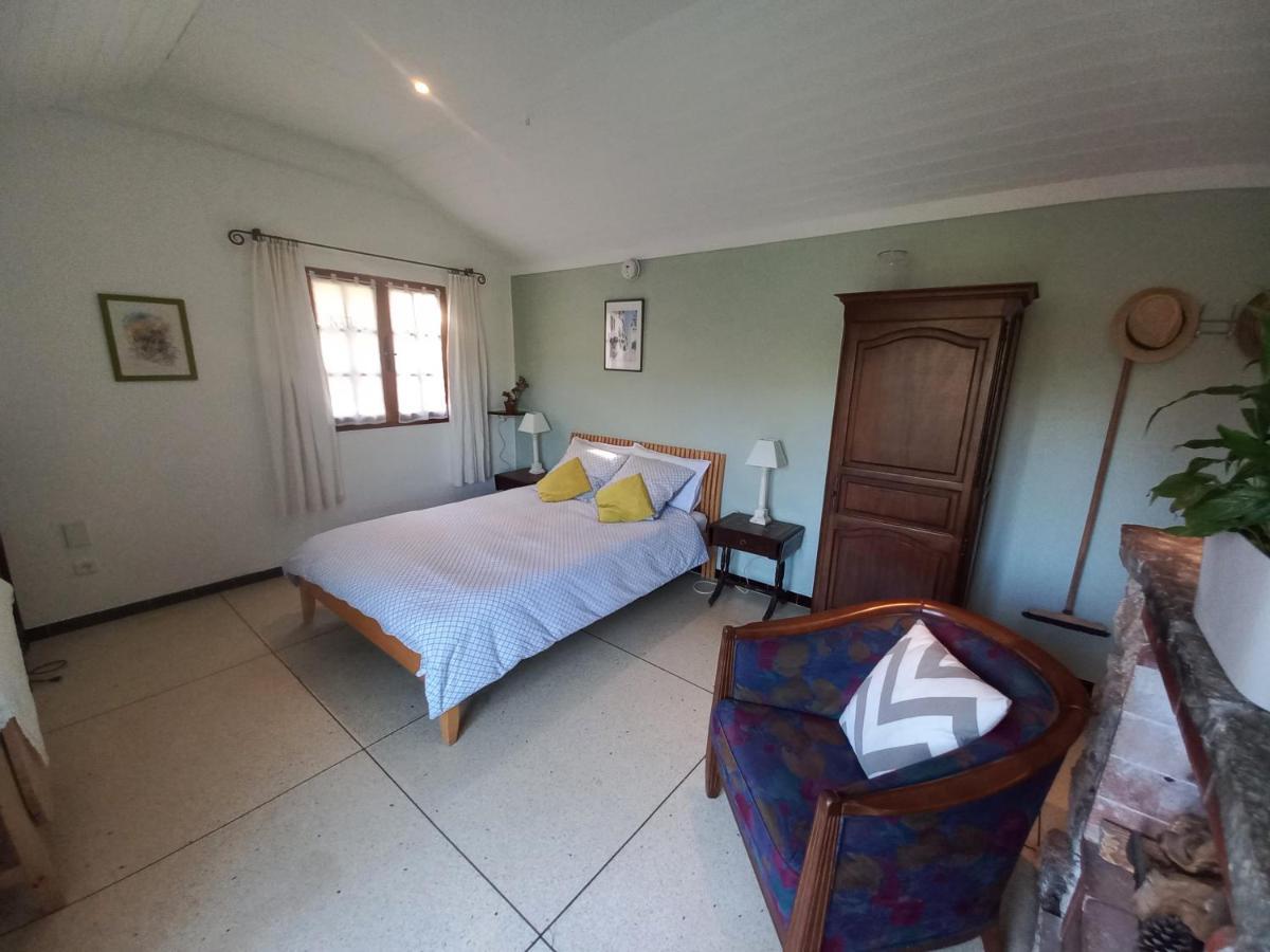 Studio Apartment In Bargemon 外观 照片
